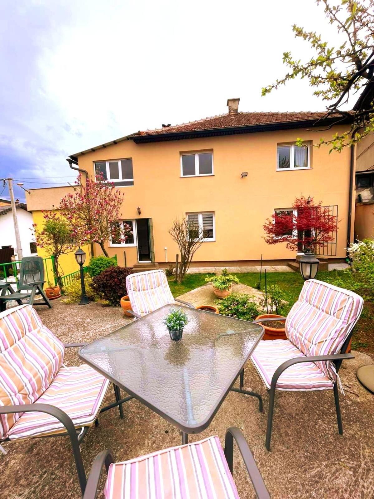 Apartmán Garden Free Parking SJJ Exteriér fotografie