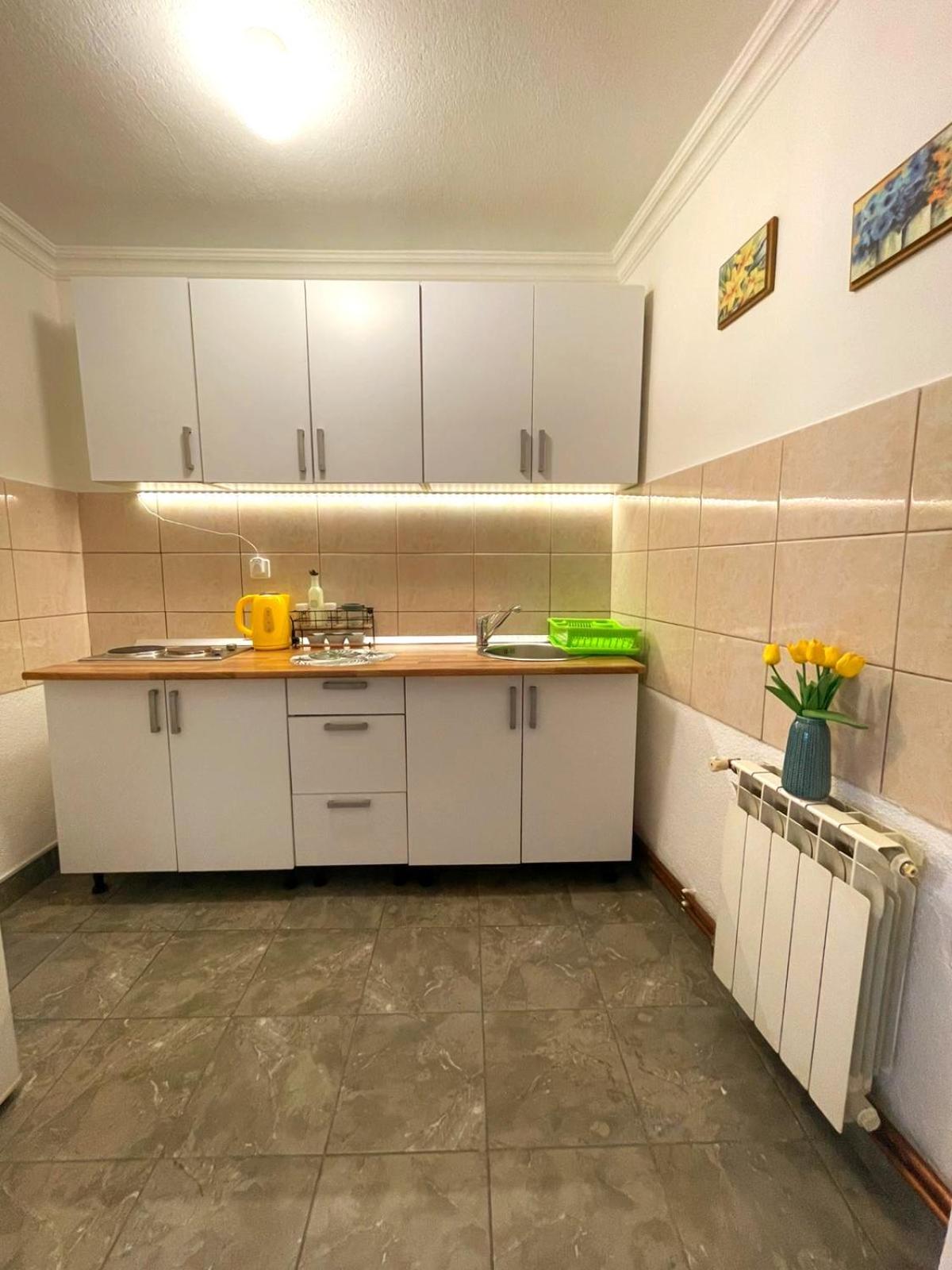 Apartmán Garden Free Parking SJJ Pokoj fotografie